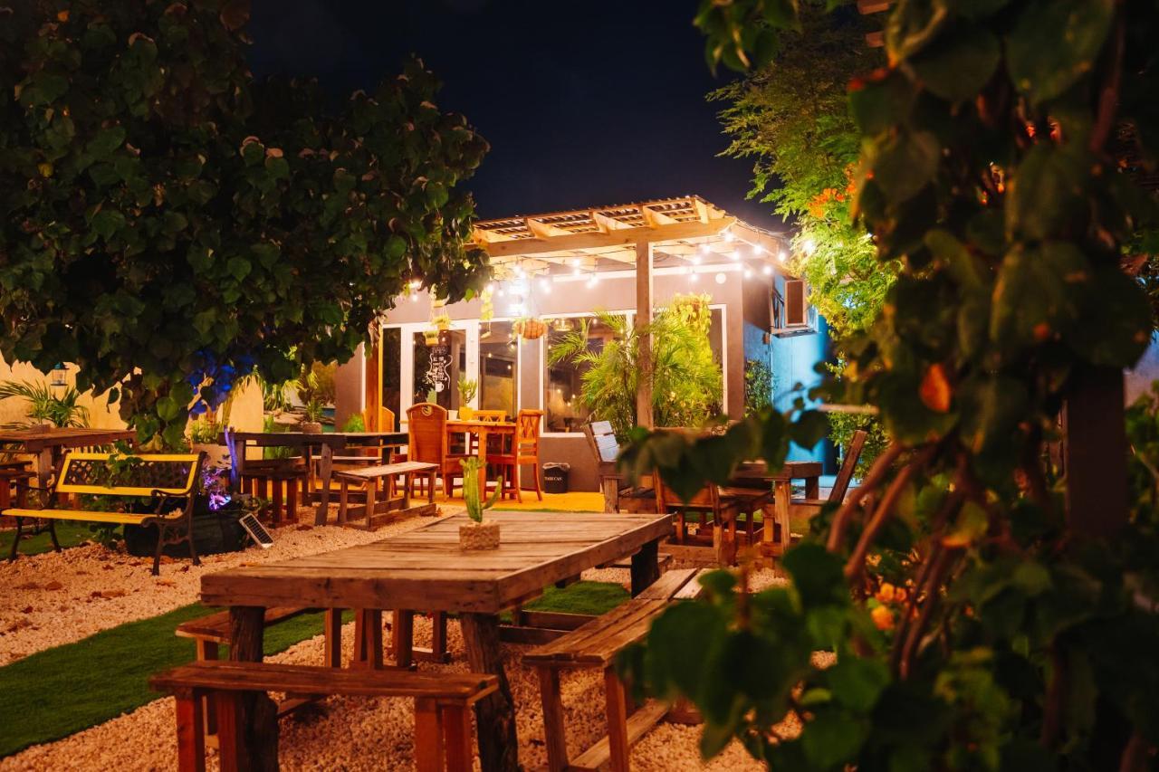 Hotel Rh Boutique Aruba Oranjestad Exterior photo