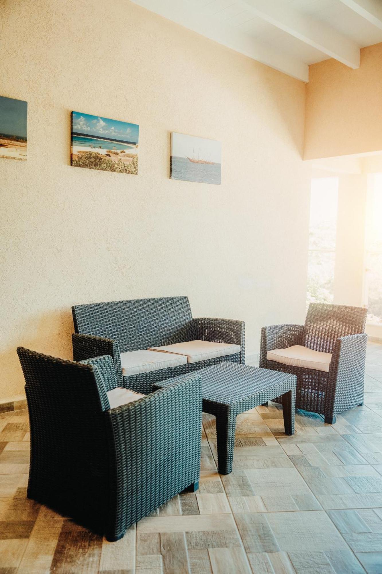 Hotel Rh Boutique Aruba Oranjestad Exterior photo